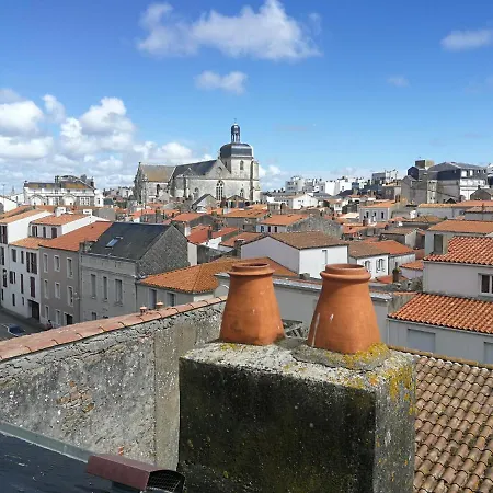 En Mansarde Sur Le Port Apartment *